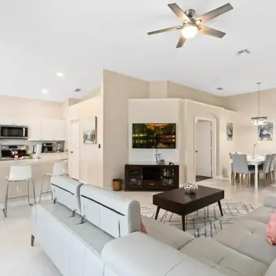South Facing Pool 4 Bedroom 3 Bath Villa villa