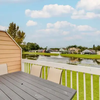 Kissimmee Condo with Private Porch Less Than 7 Mi to Disney!