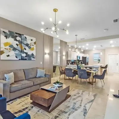2 Bedrooms 2 Bathrooms Storey Lake 3150-404 Pc