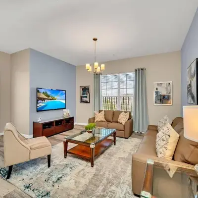 Lakeview Condo Directly Next To Pool Near WDW