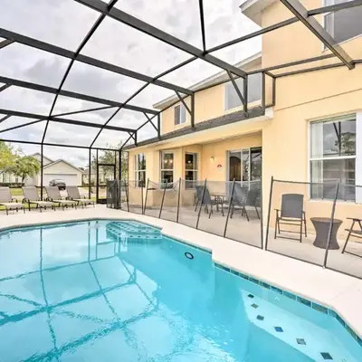 Dog-Friendly Kissimmee Home with Lanai and Pool!