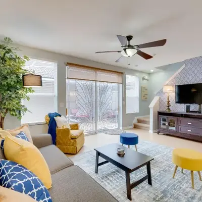 15 Mi to Disney Kissimmee Townhome with Patio
