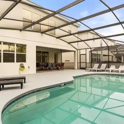 6BR Luxury Home with Private Pool and BBQ