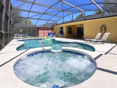 a large swimming pool with an outdoor swimming poolvisor at Lovely 3-Bedroom Pool Villa-1445SCD villa in Orlando
