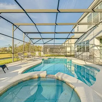 #371-Stunning 6 bed with modern decor